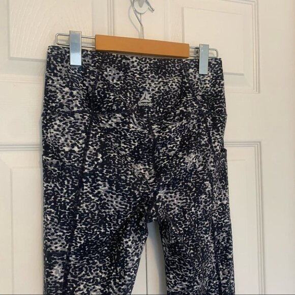 Reebok Leggings Women’s Size Small White Black Grey Spotted High Waisted Pockets - Picture 10 of 13